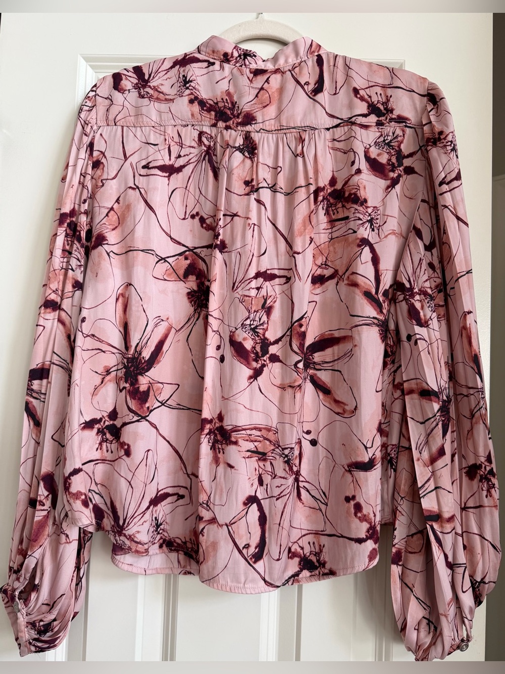 Anthropologie Pink Mauve Watercolor Floral Pleated Sleeve Henley Blouse L Petite - Picture 7 of 16